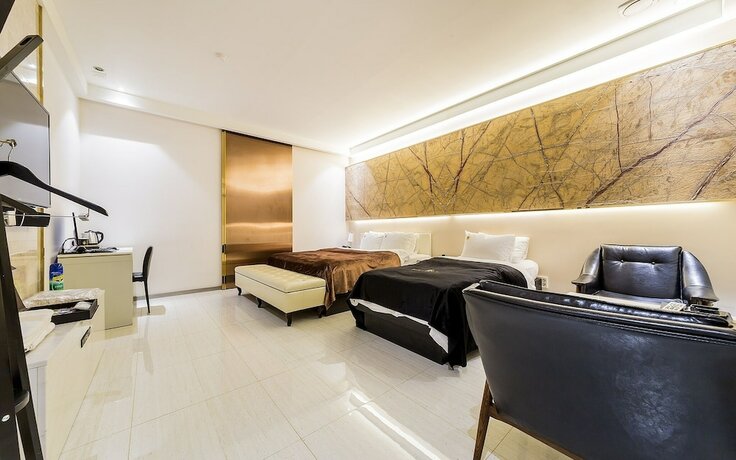 Imagen general del Hotel Uiwang Rovl. Foto 13