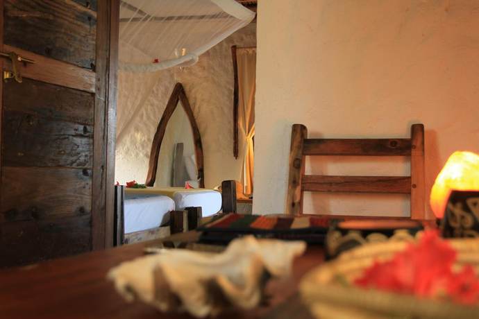 Imagen de la habitación del Hotel Ujamaa Beach Resort Zanzibar. Foto 9