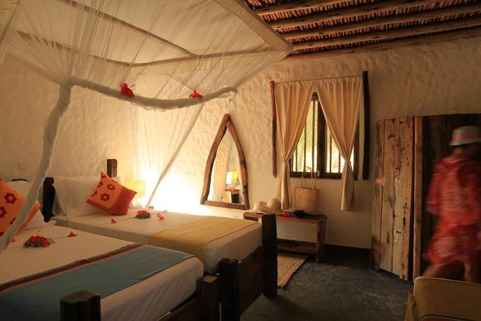 Imagen de la habitación del Hotel Ujamaa Beach Resort Zanzibar. Foto 11