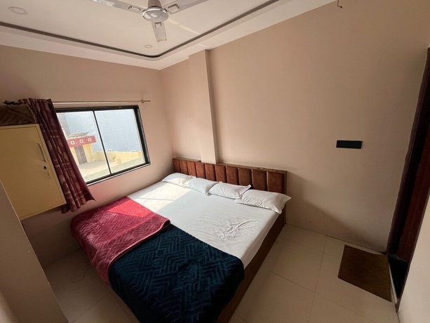 Imagen de la habitación del Hotel Ujjain Dwarka Palace. Foto 4