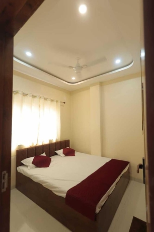 Imagen de la habitación del Hotel Ujjain Dwarka Palace. Foto 5