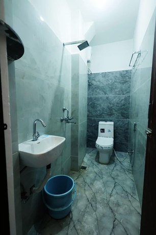Imagen de la habitación del Hotel Ujjain Dwarka Palace. Foto 8