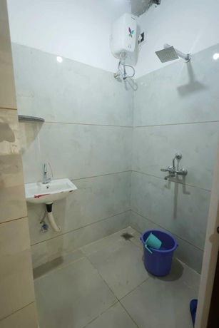 Imagen de la habitación del Hotel Ujjain Dwarka Palace. Foto 11