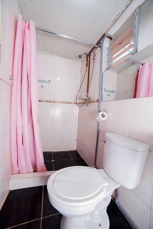 Imagen de la habitación del Hotel Ukukus Hostel. Foto 15