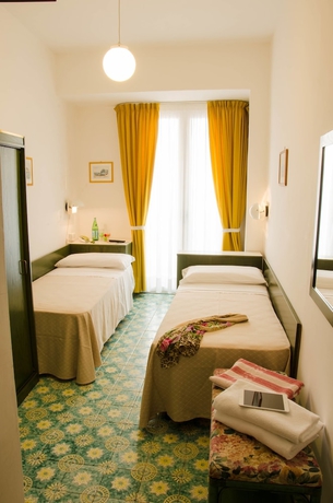 Imagen de la habitación del Hotel Ulisse, Ischia. Foto 10