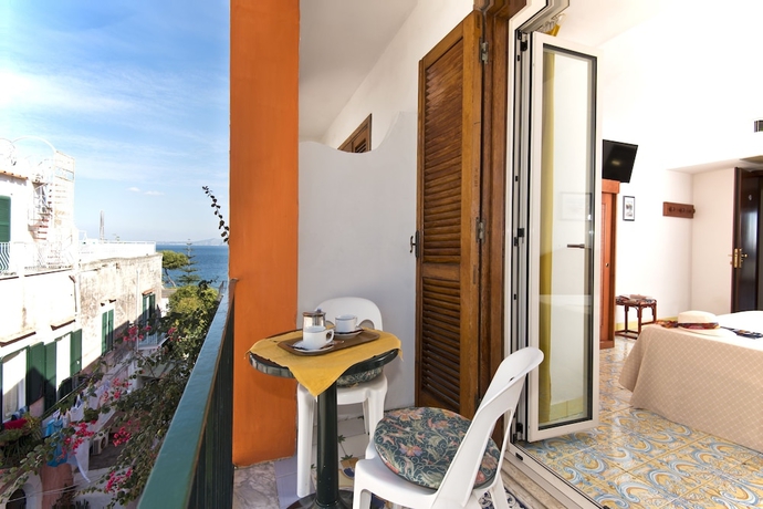 Imagen de la habitación del Hotel Ulisse, Ischia. Foto 13