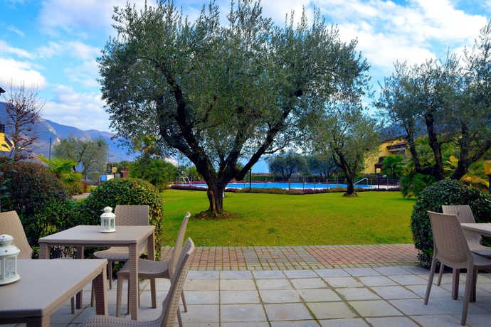 Imagen del bar/restaurante del Hotel Ulivi. Foto 2