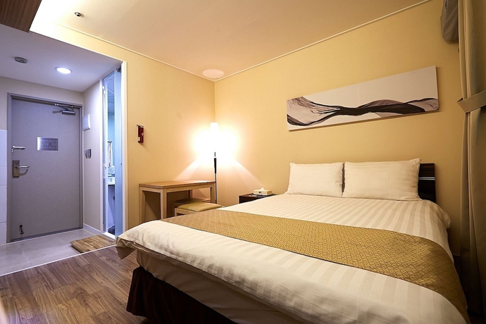 Imagen de la habitación del Hotel Uljiro Co-op Residence. Foto 11