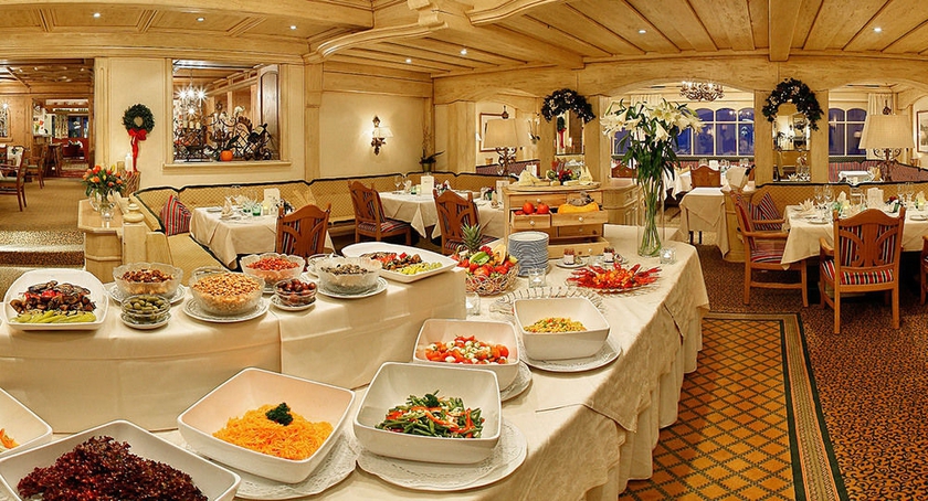 Imagen del bar/restaurante del Hotel Ulli. Foto 4