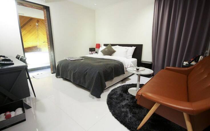 Imagen de la habitación del Hotel Ulsan Junggu Jb Design. Foto 25