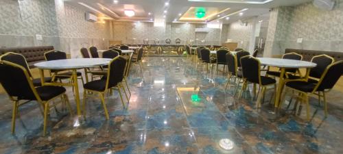 Imagen general del Hotel Ultima. Foto 7