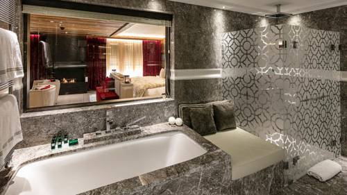 Imagen de la habitación del Hotel Ultima Gstaad. Foto 9