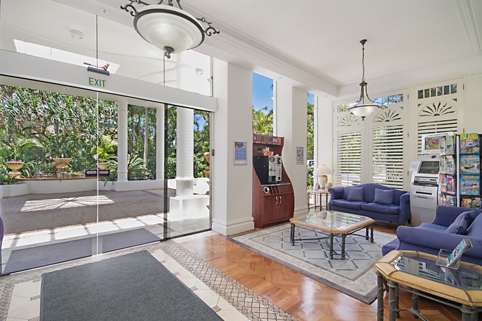 Imagen de los interiores del Hotel Ultiqa Burleigh Mediterranean Resort. Foto 12