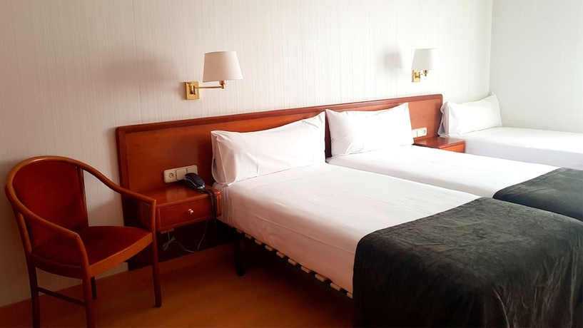 Imagen de la habitación del Hotel Ultonia. Foto 8