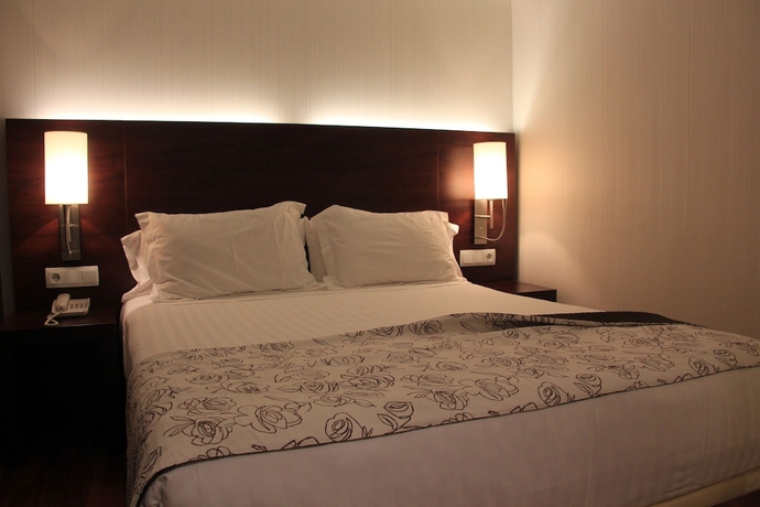 Imagen de la habitación del Hotel Ultonia. Foto 10