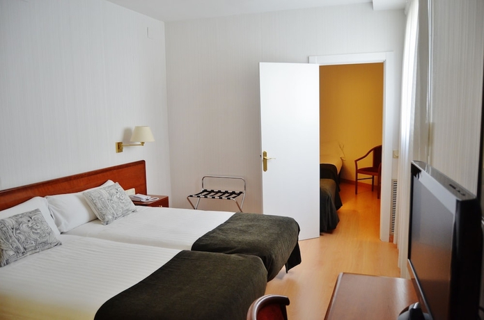 Imagen de la habitación del Hotel Ultonia. Foto 12