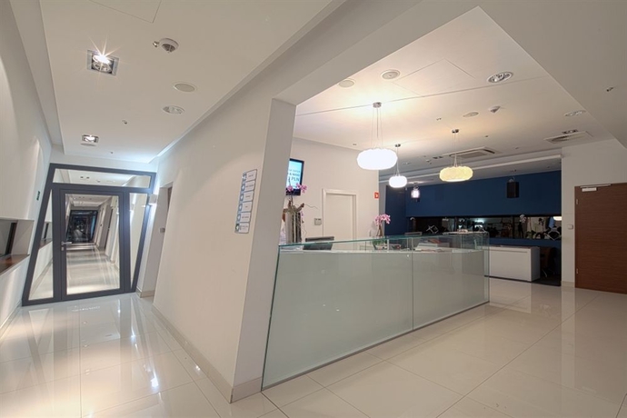 Imagen de los interiores del Hotel Ultra Marine. Foto 4