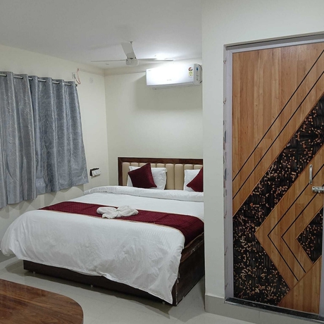 Imagen de la habitación del Hotel Ultra Stay. Foto 3
