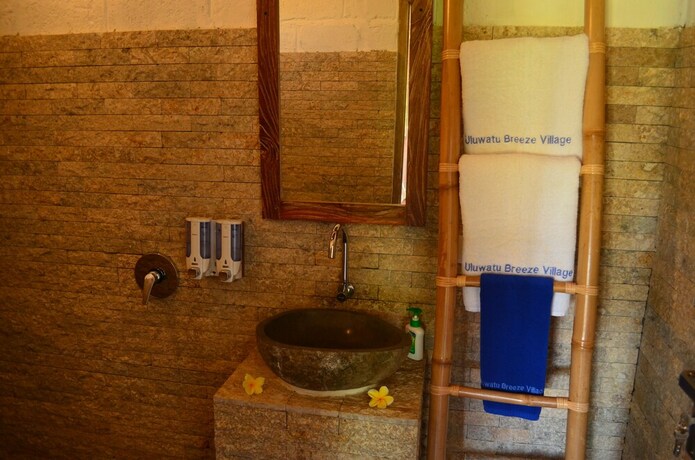 Imagen de la habitación del Hotel Uluwatu Breeze Village. Foto 27