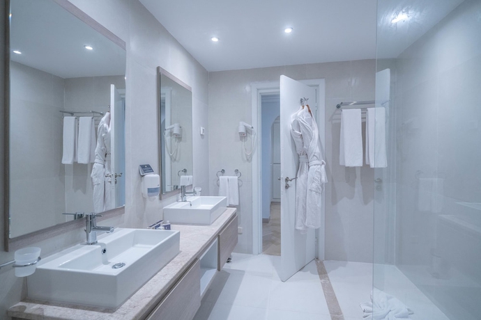 Imagen de la habitación del Hotel Ulysse Djerba Thalasso and Spa. Foto 10