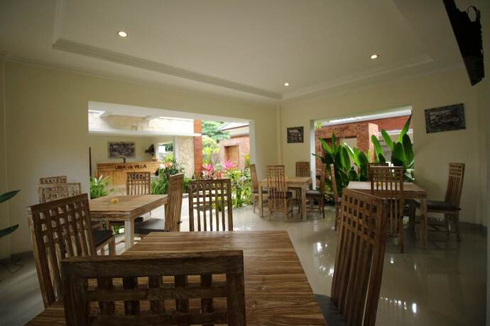 Imagen del bar/restaurante del Hotel Uma De Villa Sanur. Foto 18