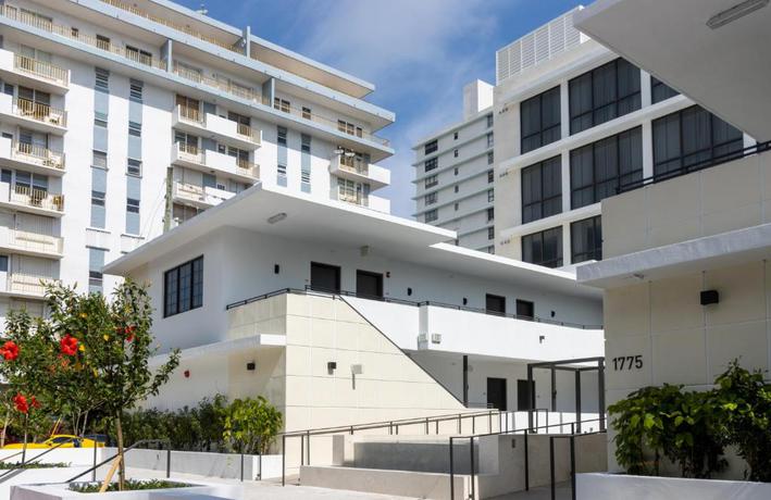 Imagen de los exteriores del Hotel Uma House by Yurbban South Beach. Foto 11