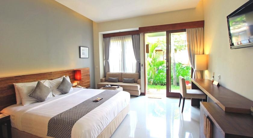 Imagen de la piscina del Hotel Uma Karan. Foto 3