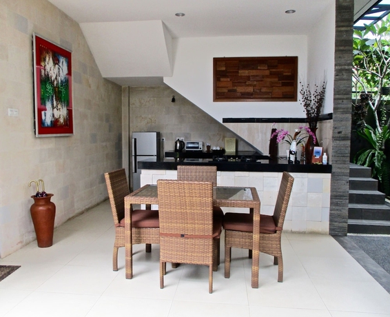 Imagen de la habitación del Hotel Uma Padi Villa. Foto 15