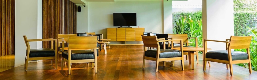 Imagen de los interiores del Hotel Uma Residence. Foto 17