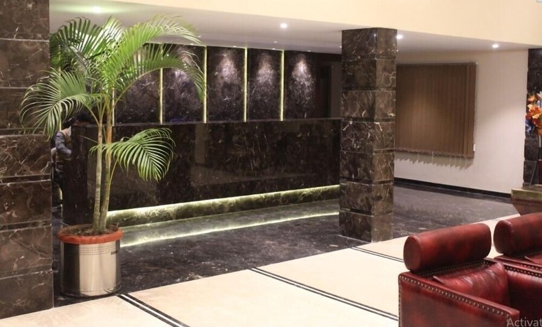 Imagen de los interiores del Hotel Uma Residency. Foto 8