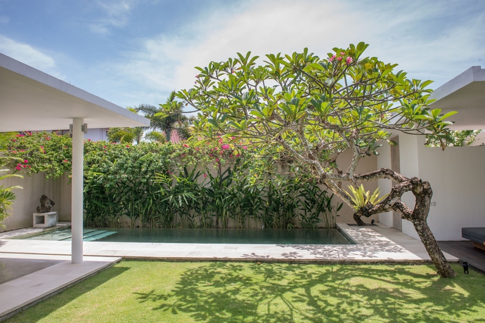 Imagen de la piscina del Hotel Uma Sapna Villa- Chse Certified. Foto 14