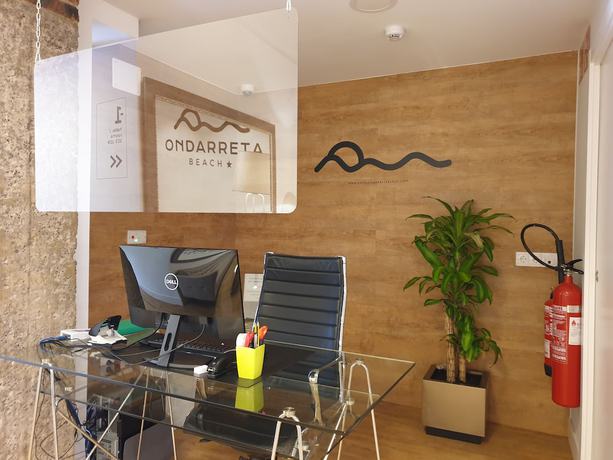 Imagen de los interiores del Hotel Uma Suites Ondarreta. Foto 10