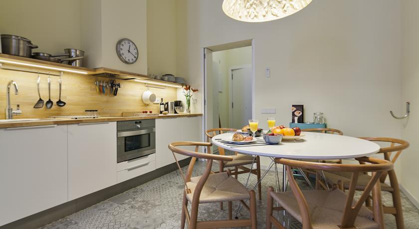 Imagen general del Hotel Uma Suites Pau Claris Barcelona. Foto 6