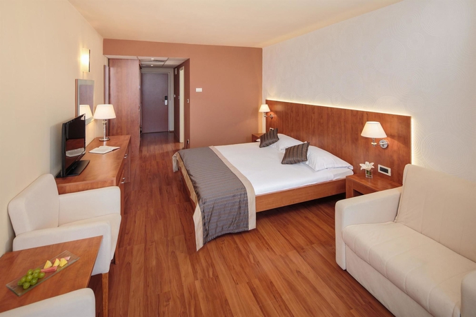 Imagen de la habitación del Hotel Umag Plava Laguna. Foto 8