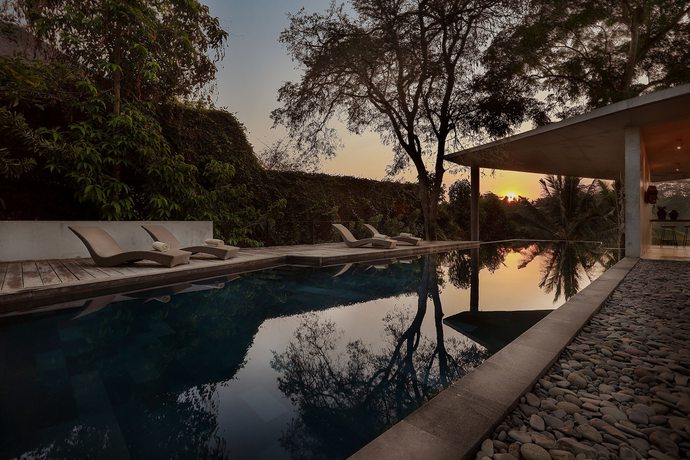 Imagen de la piscina del Hotel Umah Tampih Villa. Foto 17