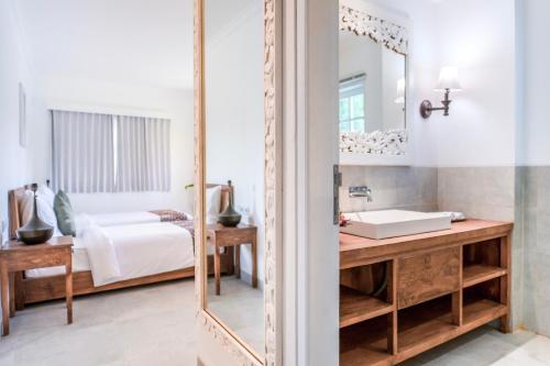 Imagen de la habitación del Hotel Umalas Suite. Foto 7