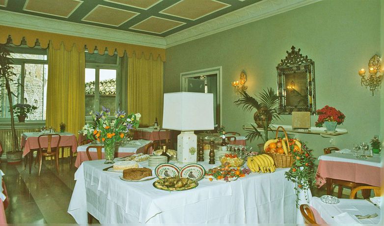 Imagen de los exteriores del Hotel Umbra. Foto 12