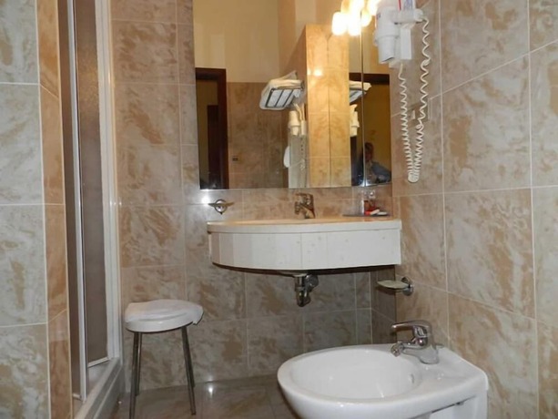 Imagen de la habitación del Hotel Umbria, Attigliano. Foto 16