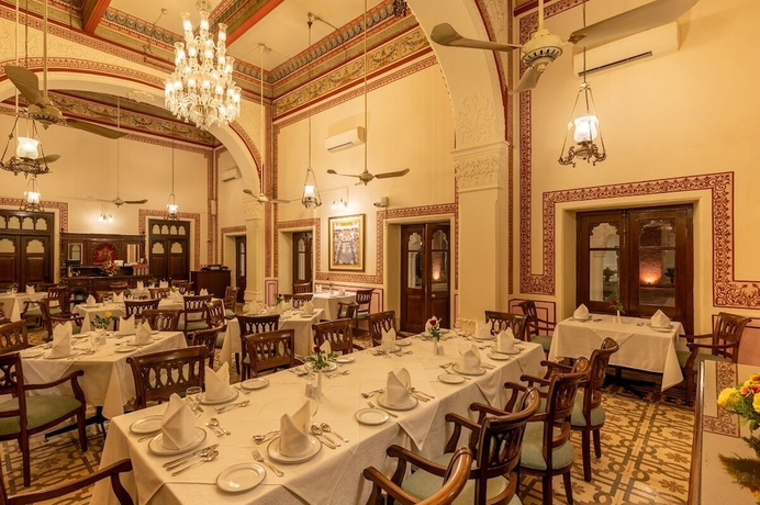 Imagen del bar/restaurante del Hotel Umed Bhawan Palace. Foto 2