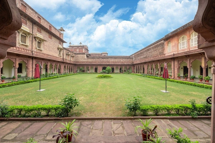 Imagen de los exteriores del Hotel Umed Bhawan Palace. Foto 16