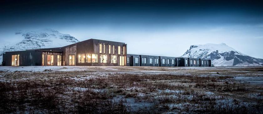 Imagen de los exteriores del Hotel Umi. Foto 13