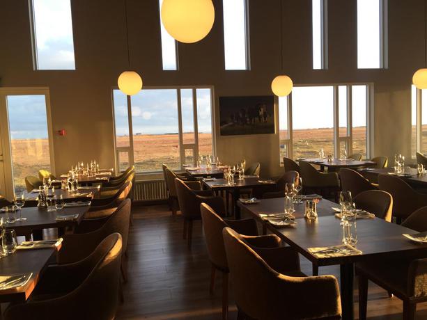 Imagen del bar/restaurante del Hotel Umi. Foto 4