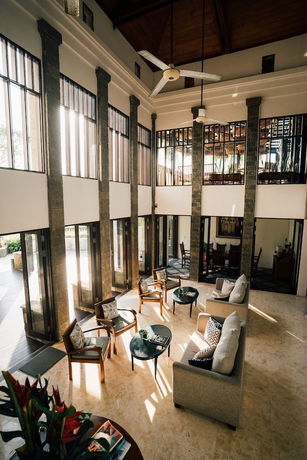 Imagen de los interiores del Hotel Umpadhi. Foto 16