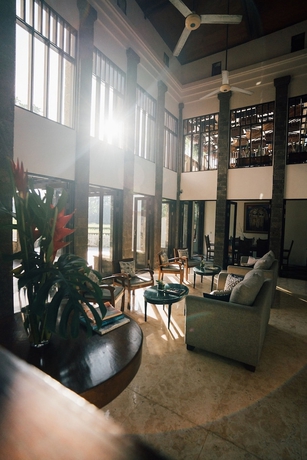 Imagen de los interiores del Hotel Umpadhi. Foto 19