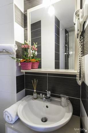 Imagen de la habitación del Hotel Un Sur Le Port. Foto 9