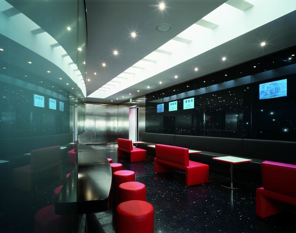 Imagen de los interiores del Hotel Unahotels Bologna Centro. Foto 6