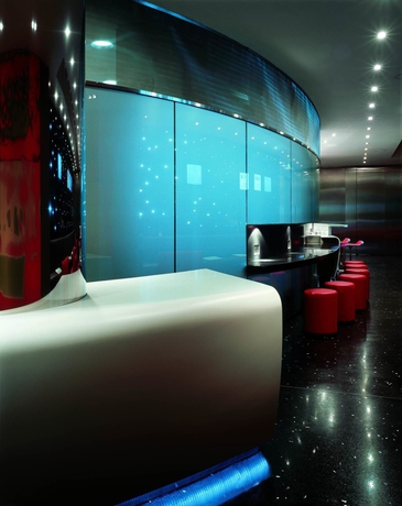 Imagen de los interiores del Hotel Unahotels Bologna Centro. Foto 7