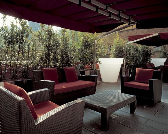 Imagen del bar/restaurante del Hotel Unahotels Bologna Centro. Foto 2