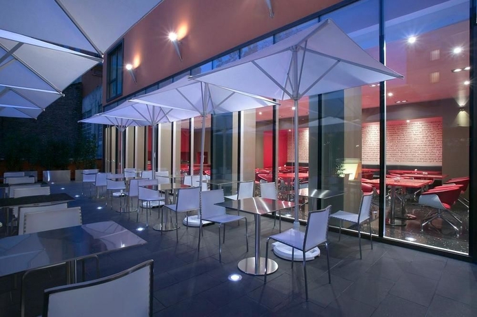 Imagen del bar/restaurante del Hotel Unahotels Bologna Centro. Foto 3