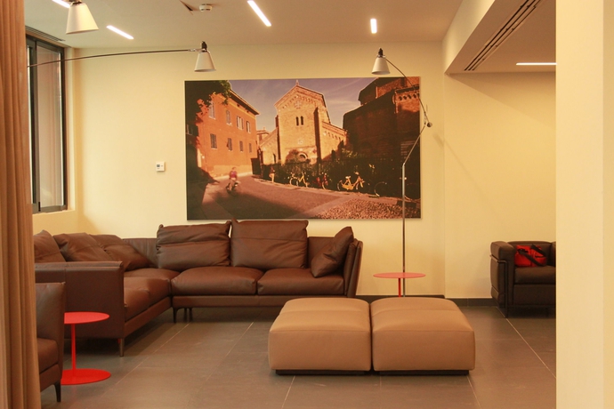 Imagen de los interiores del Hotel Unahotels Bologna Fiera. Foto 9